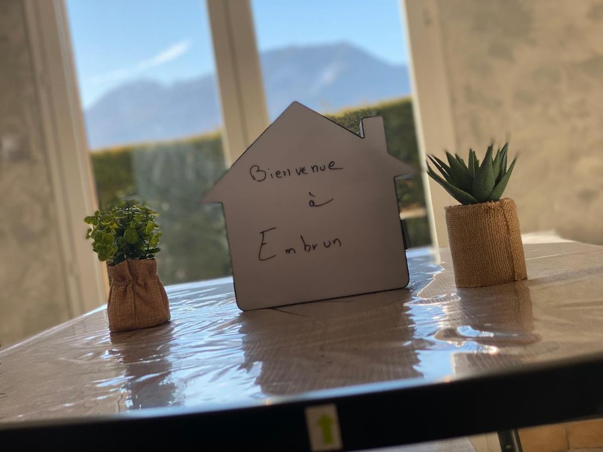 Embrun - Appartement 4/6 personnes avec extérieurs Esterno foto