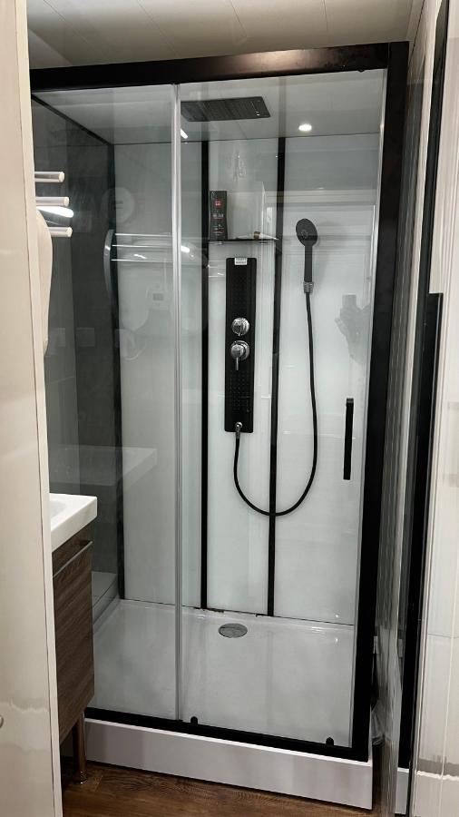 Embrun - Appartement 4/6 personnes avec extérieurs Esterno foto